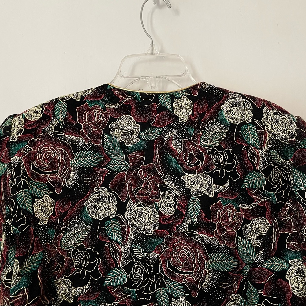 Vintage painted velvet floral holiday jacket, gold trim & buttons, size large - Picture 8 of 10